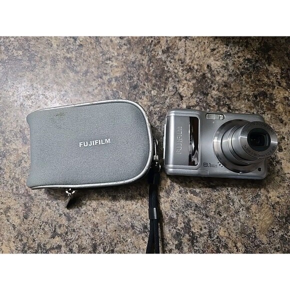 Fujifilm FinePix A850 Compact Digital Camera 8.1MP Silver point And Shoot  PARTS - Picture 1 of 7